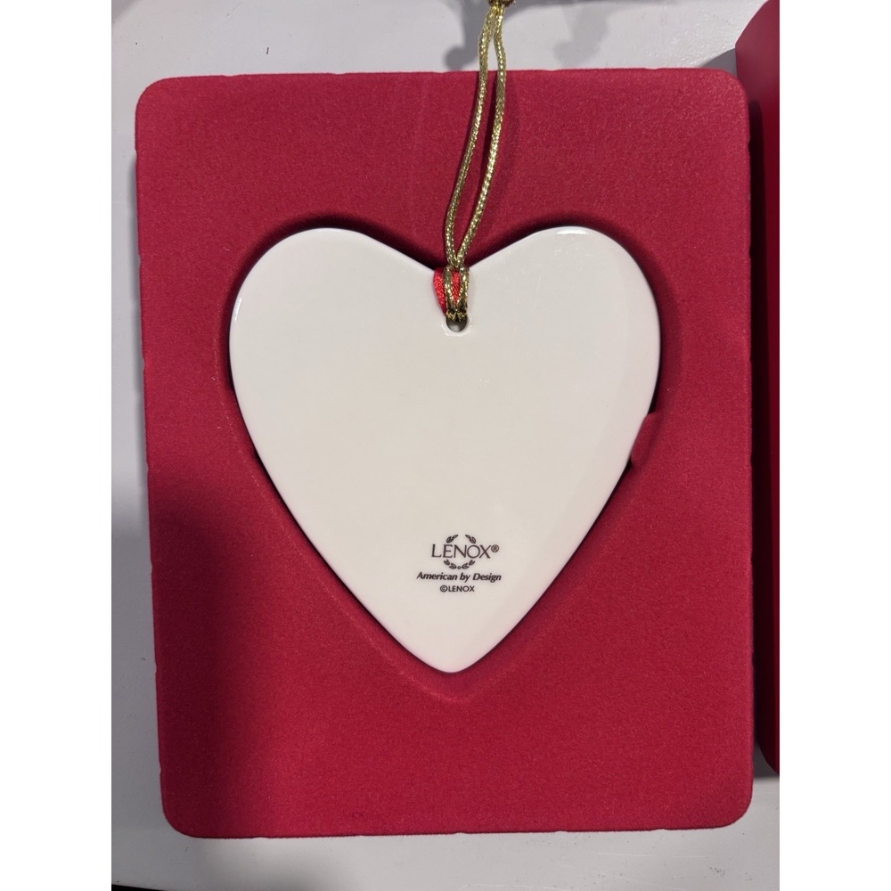 2022 LENOX "FRIEND" Pierced Flower Charm Porcelain Heart Ornament 3"x3.5" - Picture 4 of 5